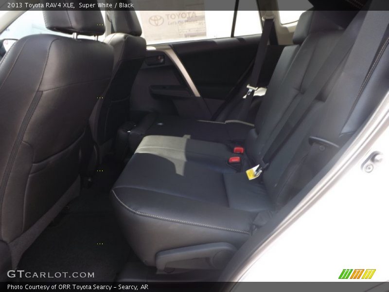 Super White / Black 2013 Toyota RAV4 XLE