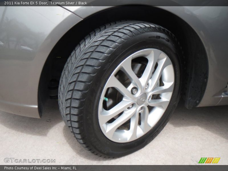 Titanium Silver / Black 2011 Kia Forte EX 5 Door