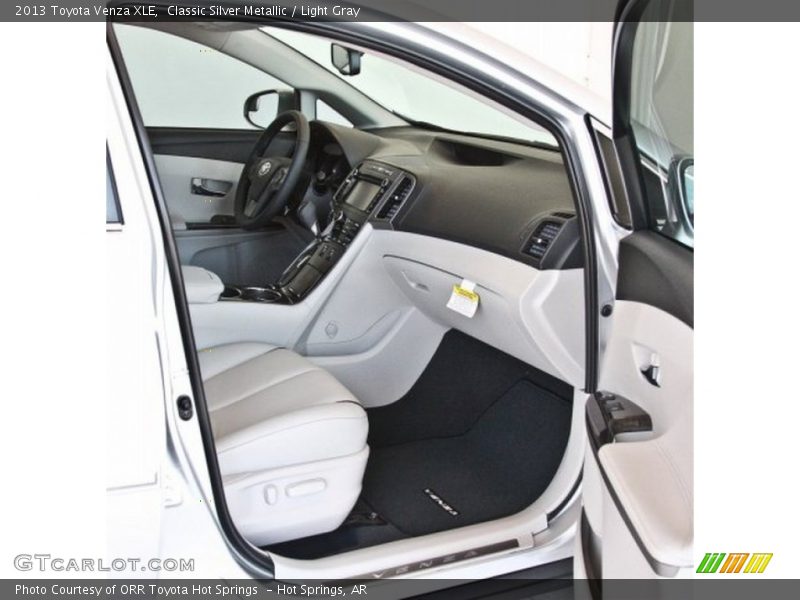 Classic Silver Metallic / Light Gray 2013 Toyota Venza XLE