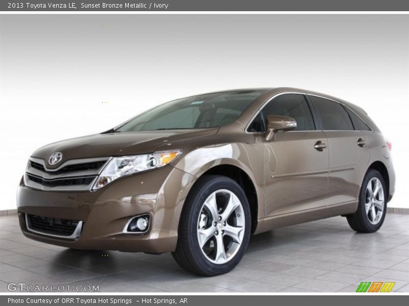 Front 3/4 View of 2013 Venza LE