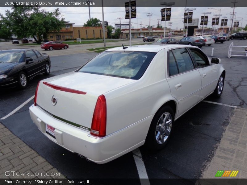 White Lightning / Shale 2006 Cadillac DTS Luxury