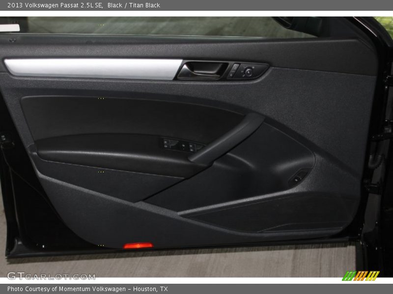 Black / Titan Black 2013 Volkswagen Passat 2.5L SE