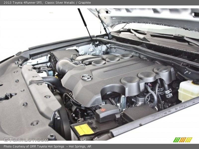 Classic Silver Metallic / Graphite 2013 Toyota 4Runner SR5