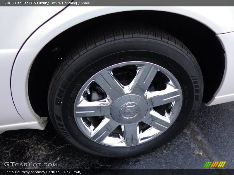 White Lightning / Shale 2006 Cadillac DTS Luxury