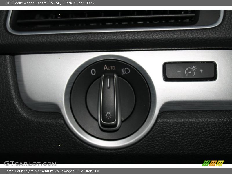 Black / Titan Black 2013 Volkswagen Passat 2.5L SE