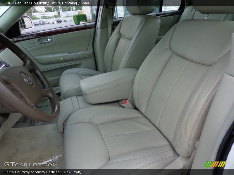 White Lightning / Shale 2006 Cadillac DTS Luxury
