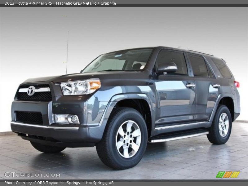 Magnetic Gray Metallic / Graphite 2013 Toyota 4Runner SR5