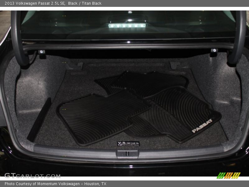 Black / Titan Black 2013 Volkswagen Passat 2.5L SE