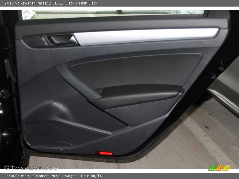 Black / Titan Black 2013 Volkswagen Passat 2.5L SE