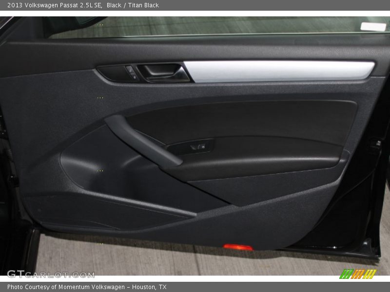 Black / Titan Black 2013 Volkswagen Passat 2.5L SE