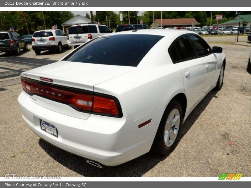 Bright White / Black 2012 Dodge Charger SE