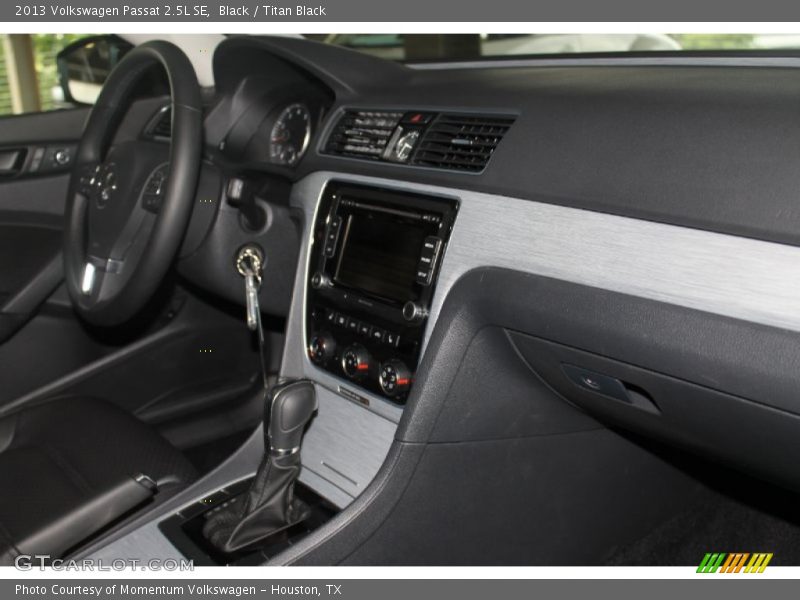 Black / Titan Black 2013 Volkswagen Passat 2.5L SE