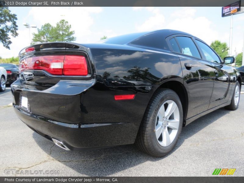 Pitch Black / Black 2013 Dodge Charger SE