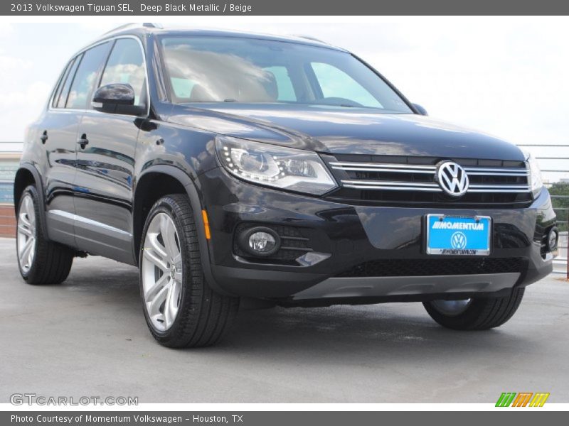 Deep Black Metallic / Beige 2013 Volkswagen Tiguan SEL
