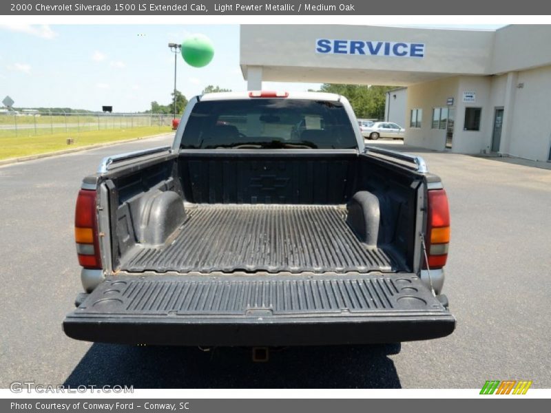 Light Pewter Metallic / Medium Oak 2000 Chevrolet Silverado 1500 LS Extended Cab