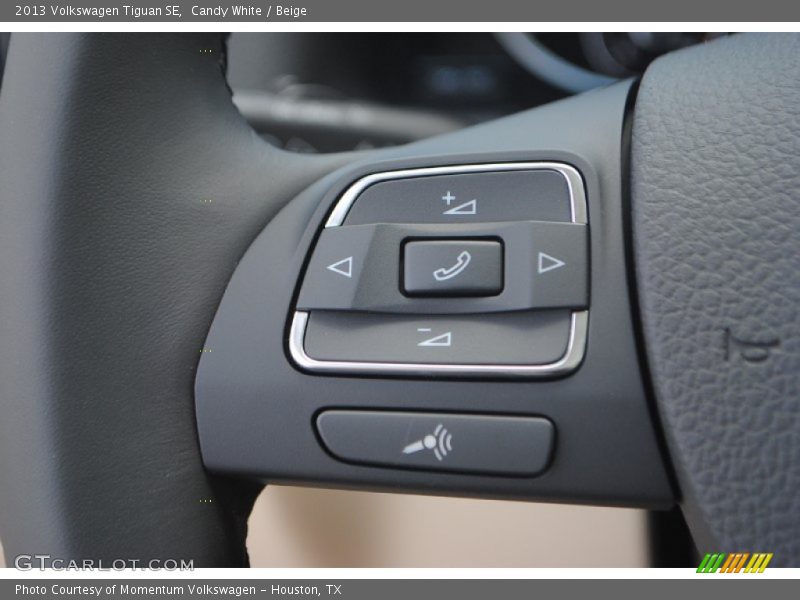 Candy White / Beige 2013 Volkswagen Tiguan SE