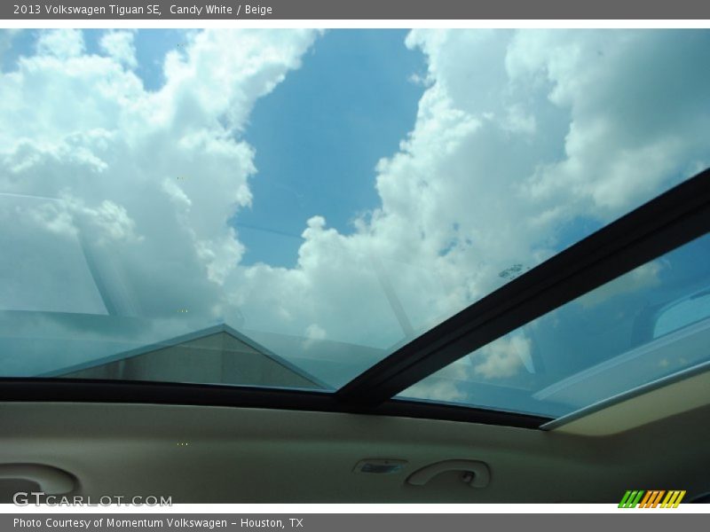 Candy White / Beige 2013 Volkswagen Tiguan SE