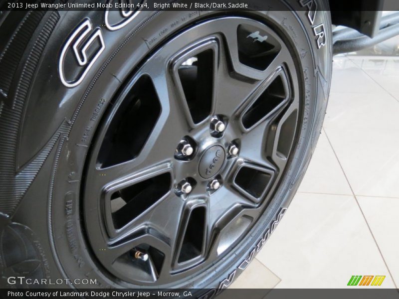 Bright White / Black/Dark Saddle 2013 Jeep Wrangler Unlimited Moab Edition 4x4