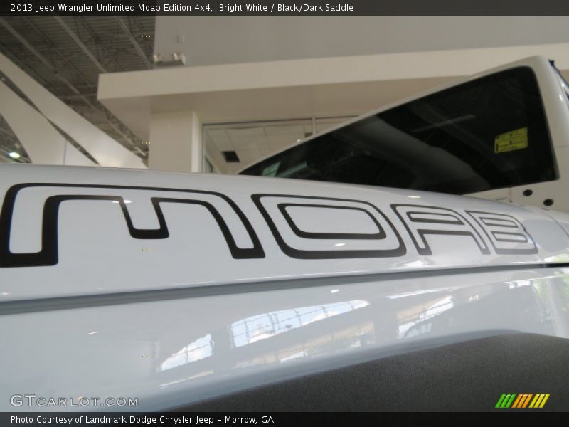 Bright White / Black/Dark Saddle 2013 Jeep Wrangler Unlimited Moab Edition 4x4