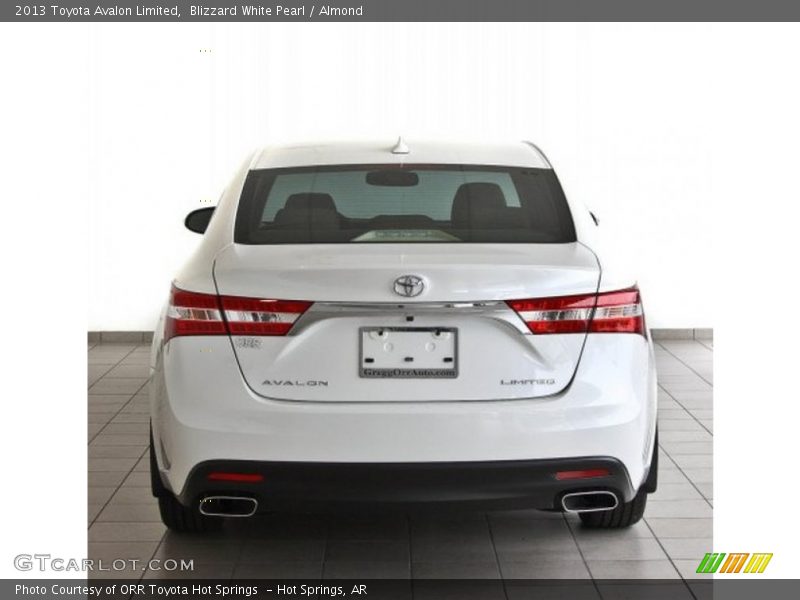 Blizzard White Pearl / Almond 2013 Toyota Avalon Limited