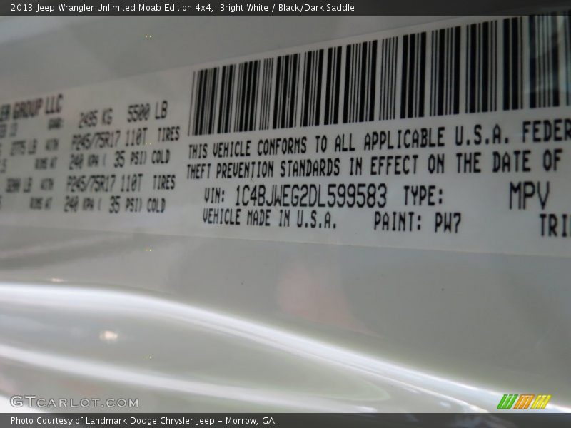 Bright White / Black/Dark Saddle 2013 Jeep Wrangler Unlimited Moab Edition 4x4