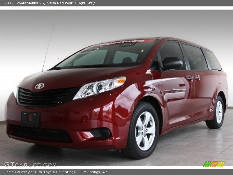 Front 3/4 View of 2012 Sienna V6