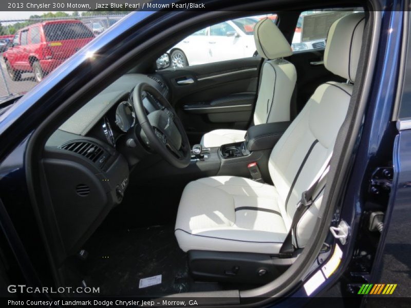 Jazz Blue Pearl / Motown Pearl/Black 2013 Chrysler 300 Motown