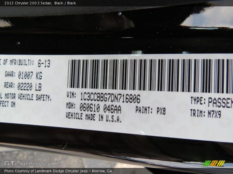 Black / Black 2013 Chrysler 200 S Sedan