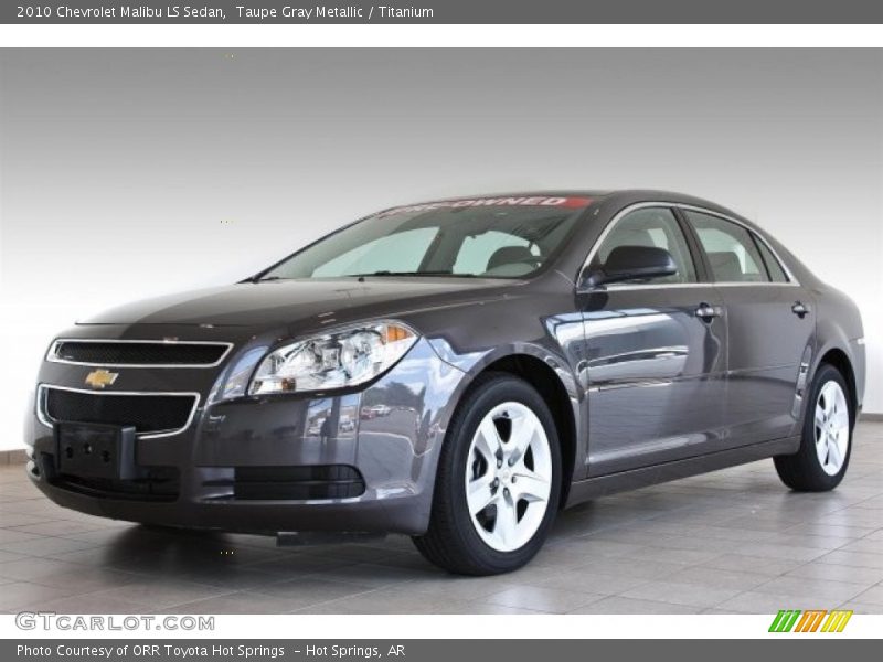 Front 3/4 View of 2010 Malibu LS Sedan
