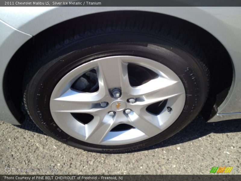 Silver Ice Metallic / Titanium 2011 Chevrolet Malibu LS
