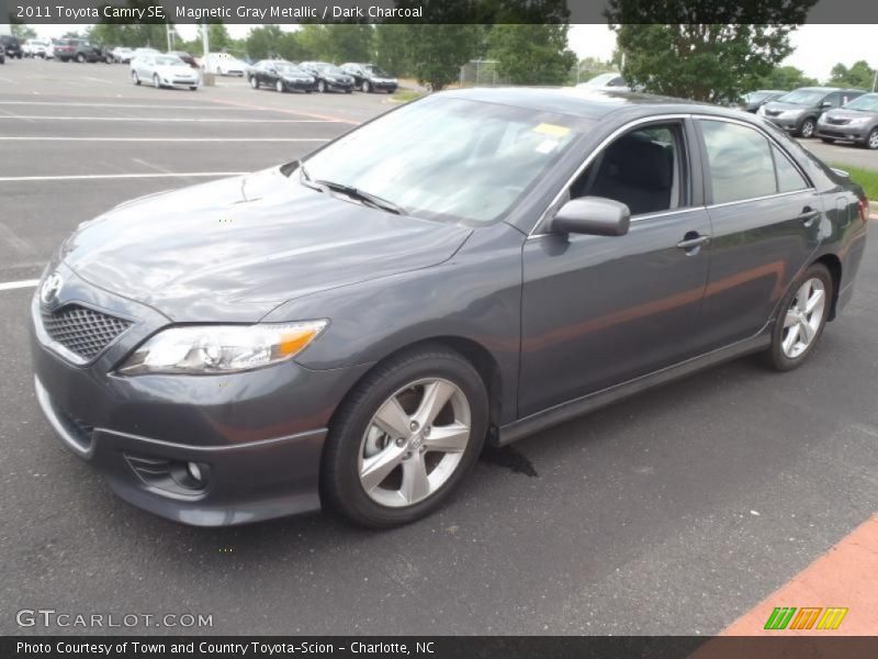 Magnetic Gray Metallic / Dark Charcoal 2011 Toyota Camry SE