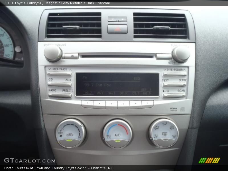 Magnetic Gray Metallic / Dark Charcoal 2011 Toyota Camry SE