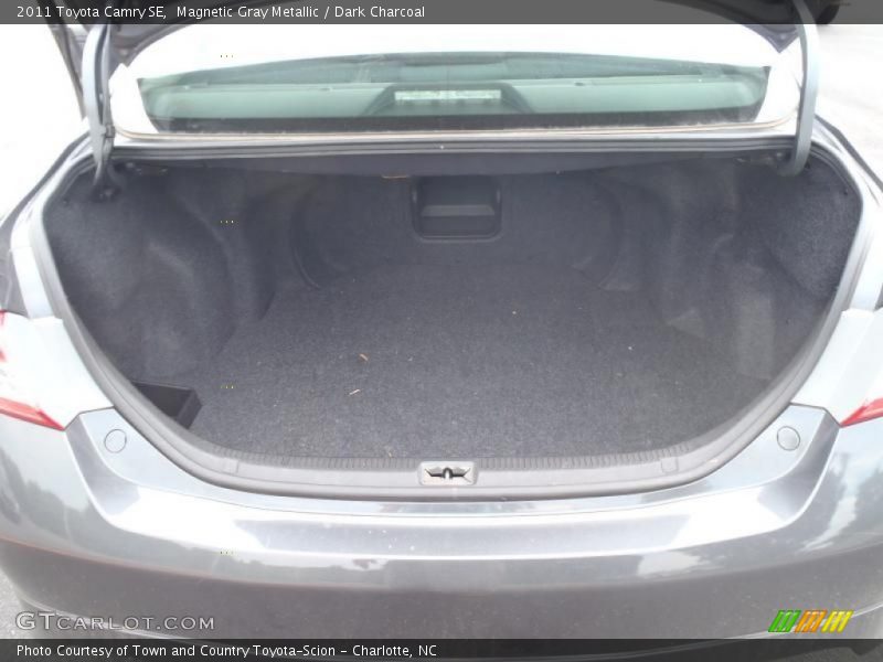 Magnetic Gray Metallic / Dark Charcoal 2011 Toyota Camry SE