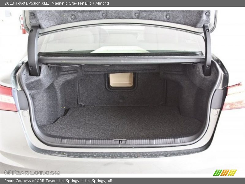 Magnetic Gray Metallic / Almond 2013 Toyota Avalon XLE