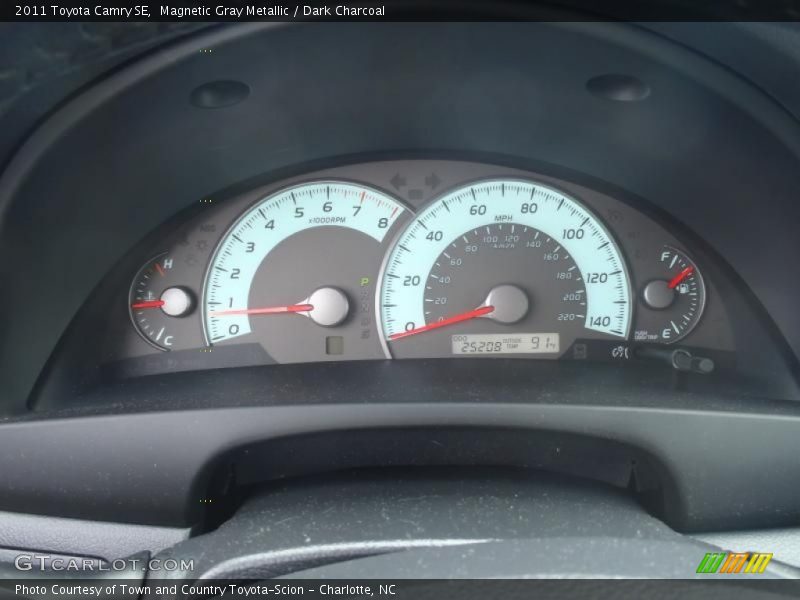 Magnetic Gray Metallic / Dark Charcoal 2011 Toyota Camry SE