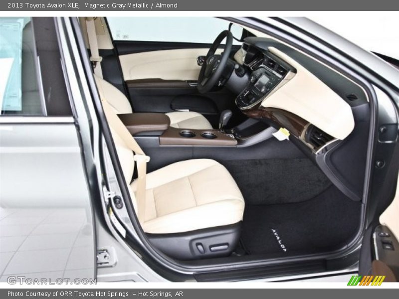 Magnetic Gray Metallic / Almond 2013 Toyota Avalon XLE