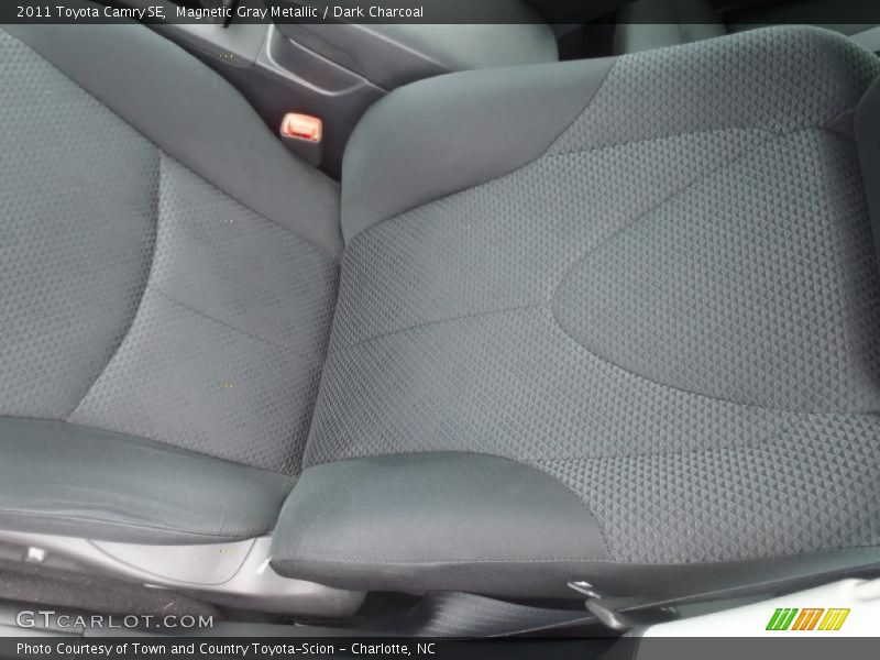 Magnetic Gray Metallic / Dark Charcoal 2011 Toyota Camry SE