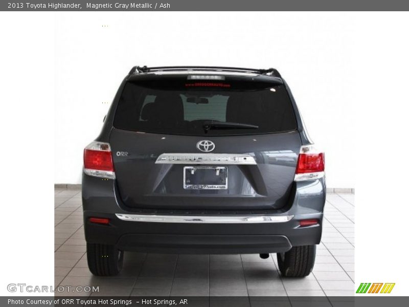 Magnetic Gray Metallic / Ash 2013 Toyota Highlander