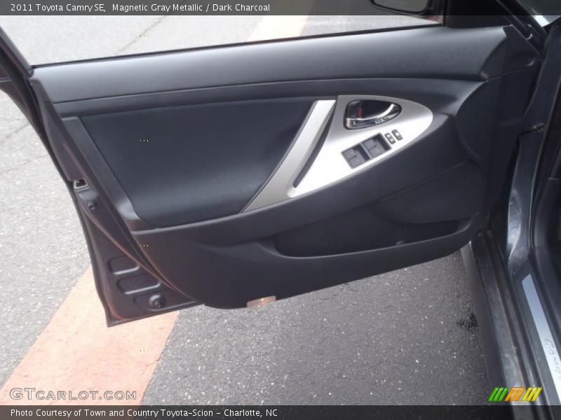 Magnetic Gray Metallic / Dark Charcoal 2011 Toyota Camry SE
