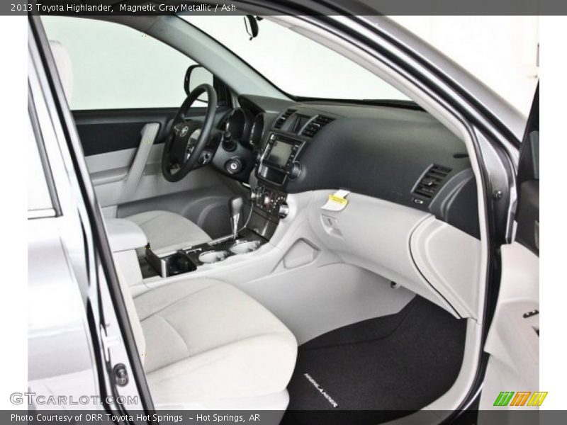 Magnetic Gray Metallic / Ash 2013 Toyota Highlander
