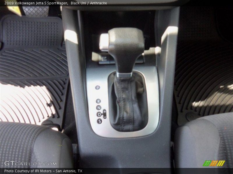 Black Uni / Anthracite 2009 Volkswagen Jetta S SportWagen