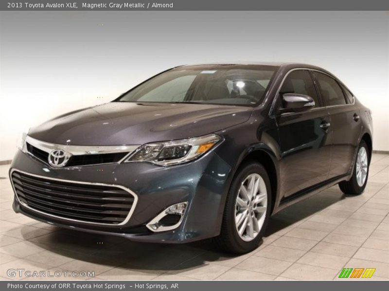 Magnetic Gray Metallic / Almond 2013 Toyota Avalon XLE