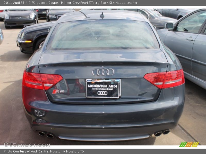 Meteor Grey Pearl Effect / Black Silk Nappa Leather 2011 Audi S5 4.2 FSI quattro Coupe