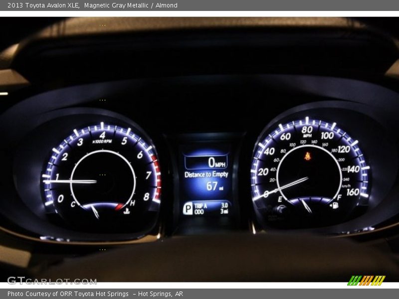 Magnetic Gray Metallic / Almond 2013 Toyota Avalon XLE