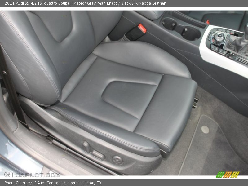 Meteor Grey Pearl Effect / Black Silk Nappa Leather 2011 Audi S5 4.2 FSI quattro Coupe