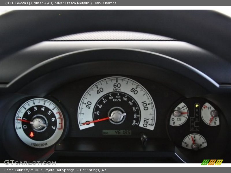 Silver Fresco Metallic / Dark Charcoal 2011 Toyota FJ Cruiser 4WD