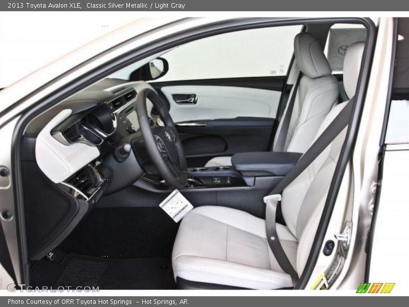 Classic Silver Metallic / Light Gray 2013 Toyota Avalon XLE