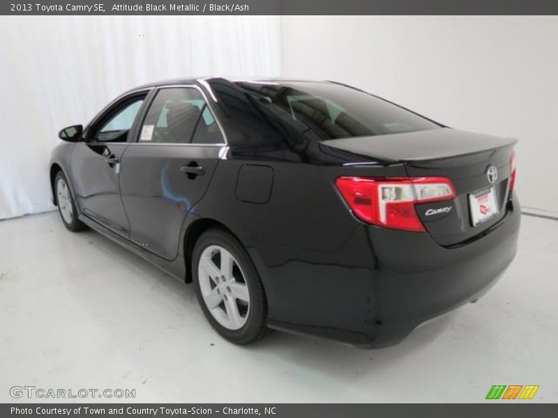 Attitude Black Metallic / Black/Ash 2013 Toyota Camry SE