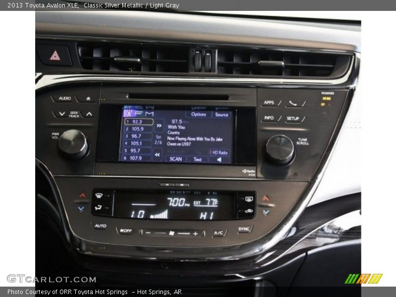 Classic Silver Metallic / Light Gray 2013 Toyota Avalon XLE