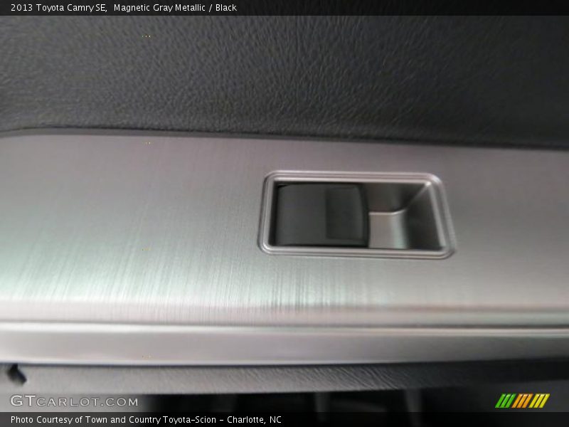 Magnetic Gray Metallic / Black 2013 Toyota Camry SE